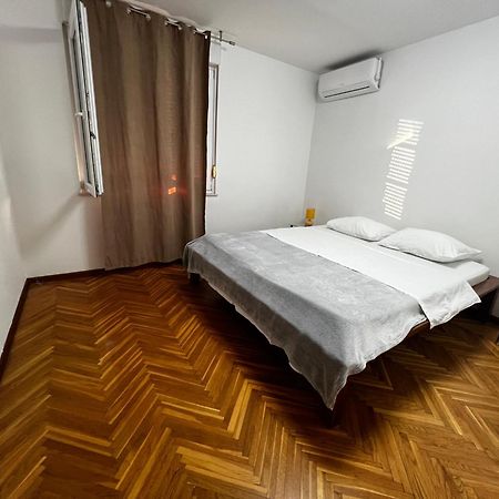 Apartment Davor Split Exterior photo
